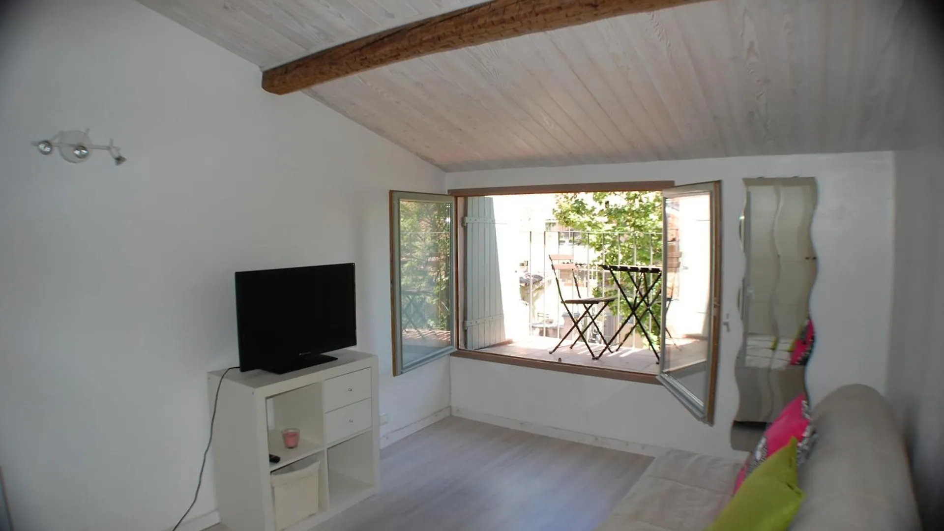 Studio Toulon Proche Opera Et Gare contacts